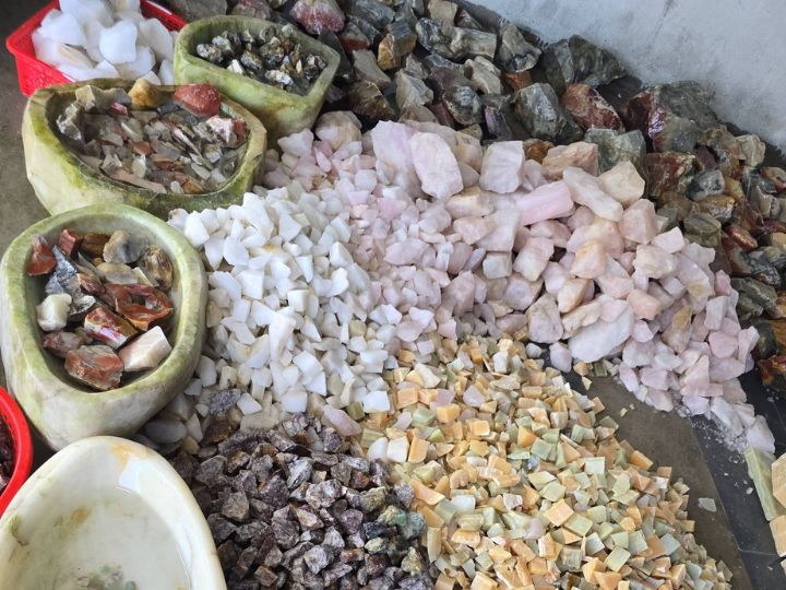 Co-nen-de-da-thach-anh-vun-trong-phong-ngu-langdamynghenonnuoc-2