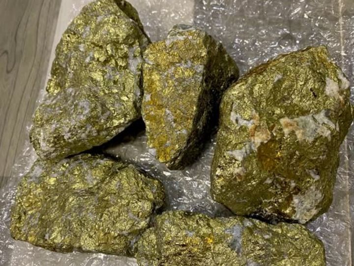 Da-pyrite-hop-menh-gi-langdamynghenonnuoc-2